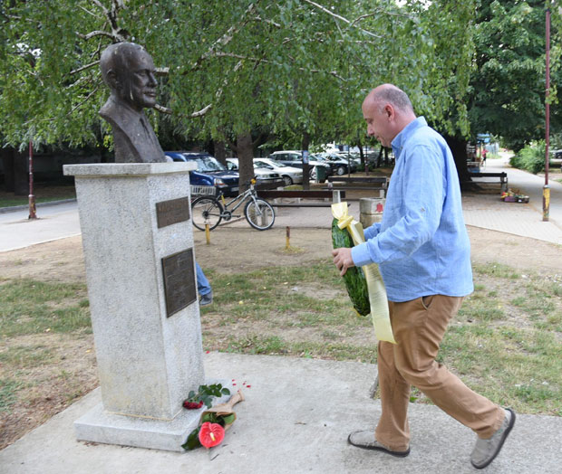 ГОДИШЊИЦА СМРТИ МИЛАНА ПАНТИЋА: Не дозволимо да истина о убиству буде убијена